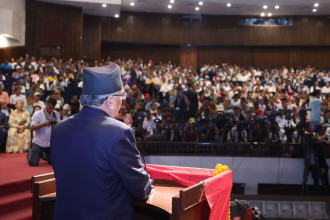 प्रधानमन्त्री प्रचण्डलाई समर्थन घट्दो